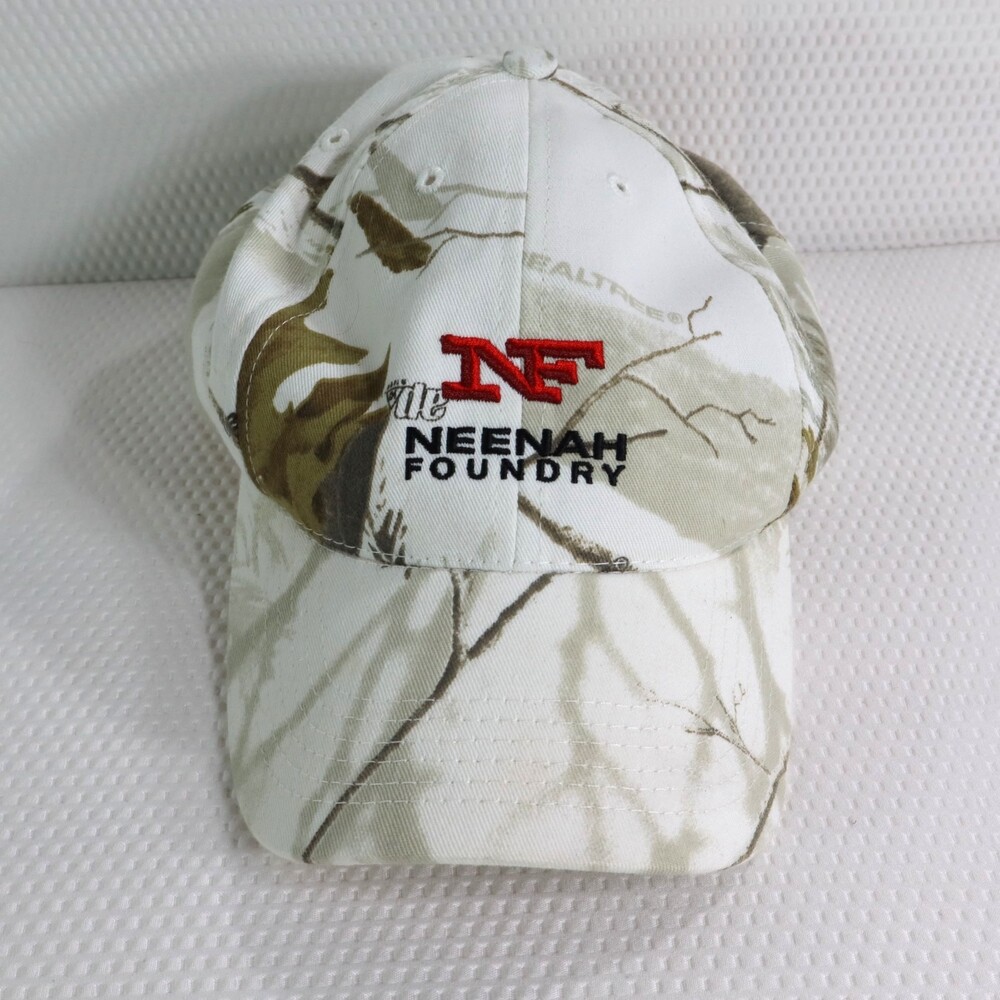 Vintage Neenah Foundry Camo Hat Realtree Hardwoods Snow USA Made Strapback Cap